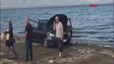 Bursa'da facianın eşiğinden dönüldü! Otomobil İznik gölüne uçtu...