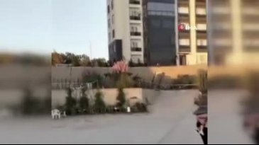 Bursa'da yeni sitenin istinat duvarı çöktü