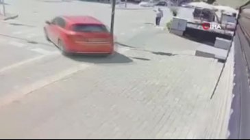 Bursa'da el frenini çekmeyi unuttu kuyumcuya daldı! Binlerce liralık zarar