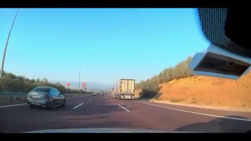 Yolların kralı olmaz, kuralı olur! Makas atarak ilerledi Jandarmadan kaçamadı...