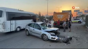 Otomobil ile hafriyat kamyonu çarpıştı! 2 infaz koruma memuru yaşamını yitirdi...