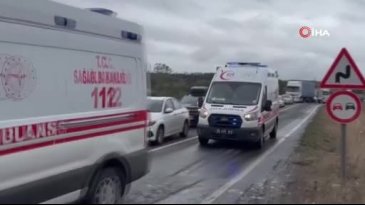 Tekirdağ'da işçi servisi ile kamyon çarpıştı: Çok sayıda yaralı