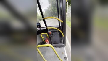 Bursa'da tepkiye neden olan görüntü! Otobüs trafikte böyle ilerledi