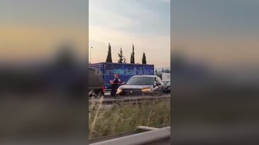Bursa'da Çevre Yolu'nda meydana gelen kaza trafiği kilitledi!