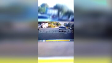 Bursa'da yürekleri ağza getiren anlar! Ne kural dinledi ne de başkalarını düşündü