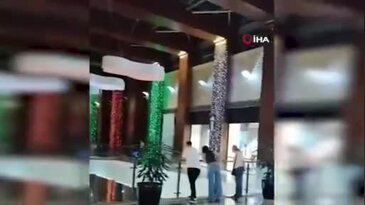 Bursa'da alışveriş merkezinde panik anları! Ortalık göle döndü...