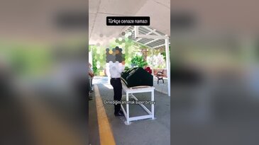 Cenaze namazı Türkçe kılındı!