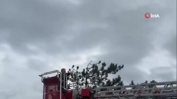 Bursa'da kurtarma operasyonunda sıra dışı anlar: Arkadaşları gökyüzünü kuşattı!