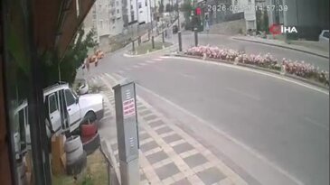 Saniyeler İçinde Yaşandı! Kaza Anı Anbean Kaydedildi
