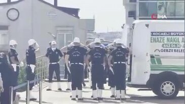 Duruşma sırasında hayatını kaybeden savcının cenazesi memleketi Bursa'ya uğurlandı...