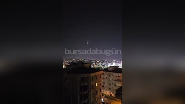 Bursa semalarında görsel şölen: Gören telefona sarıldı!