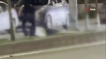 Bıçakla çevreye saldıran şahsı tek tokatla yere serdi! O anlar kamerada...