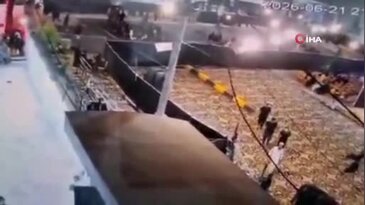 Pakistan'da kontrolden çıkan araç camiye daldı! Ölü ve yaralılar var