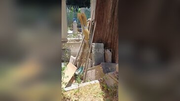 Bursa'nın maneviyat durağında tepki çeken manzara! Mezar taşları sökülerek...