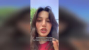 Pazarda bulduğu altını cebine koyduğu iddia edildi! Bu video çok konuşuluyor