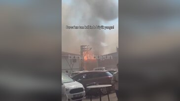 Bursa'nın tam kalbinde büyük yangın! Dumanlar her yerden görünüyor...