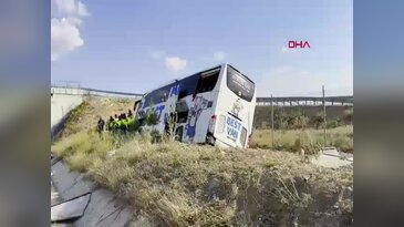 Aksaray'da seyir halindeki otobüs devrildi! Çok sayıda yaralı var...