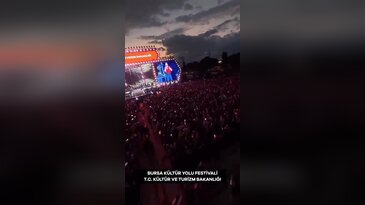 Bursa'da Murat Boz coşkusu! Binlerce kişi aynı şarkılarda buluştu