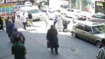 Kaza sonrası sinirler gerildi! Kadın sürücüyü kırılan dikiz aynasıyla darp etti...