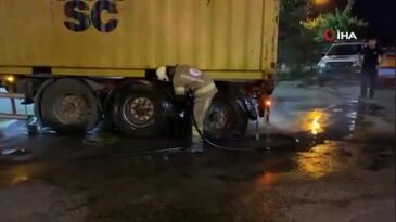 Bursa'da alev alan tırı 10 kilometre kullanıp itfaiyeye ulaştırdı