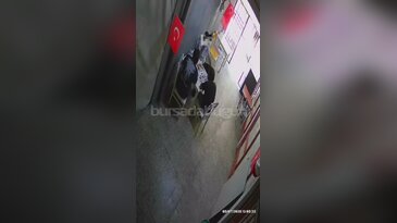 Bursa'da kafe işletmecisini şaşkına çeviren olay! Kimliğini bırakıp sırra kadem bastı