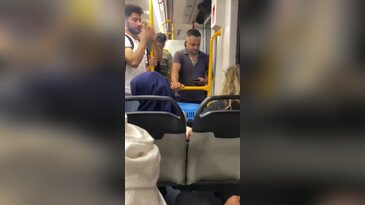 Bursa metrosunda kahkaha attıran olay!