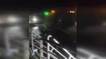 Elazığ'da fırtına etkili oldu: Feribot iskeleye yanaşamadı