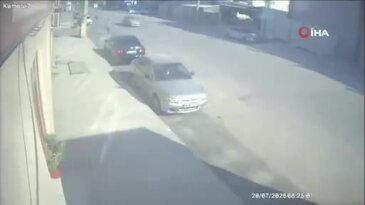 Bursa'da korkutan kaza! Çarpışma anı kamerada
