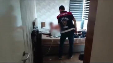 Bursa polisi noter kılığındaki çeteyi çökertti! Patates hat kullanıp milyonları çarpmışlar