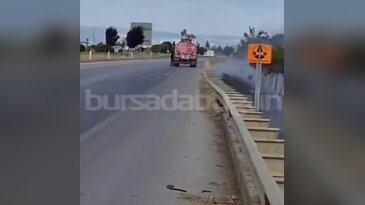 Bursa'da yol kenarında yangın! Alevler rüzgarın etkisiyle büyüdü...