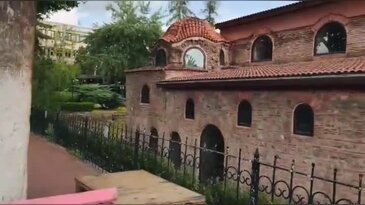 Bursa'da yüzyıllara meydan okuyan cami!