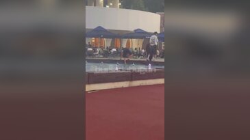 Bursa'da tehlikeli serinleme! Millet Bahçesi'ndeki süs havuzuna girdiler