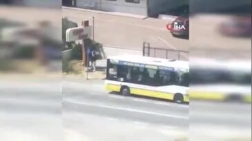 Bursa'da belediye otobüsünde panik!