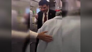 THY uçağında panik anları! Rahatsızlanan yolcuya Bakan Memişoğlu müdahale etti...
