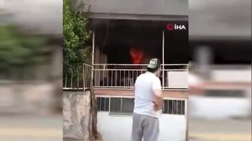 Bursa'da apartmanda korku dolu anlar! İlk müdahale mahalle sakinlerinden geldi