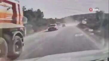 Bursa'da yürekleri ağza getiren görüntü! Virajda tehlikeli sollama kamerada