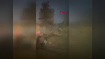 Çökme riski nedeniyle boşaltılan 4 katlı bina bir anda yerle bir oldu