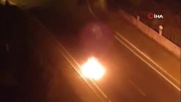 Seyir halindeki motosiklet bir anda alevlere teslim oldu!