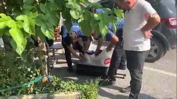 Bursa Valiliği karşısında şüpheli valiz alarmı! Gerçek sonradan ortaya çıktı