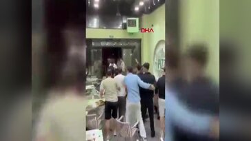 Bursa'da pizzacıda iki grup birbirine girdi! Ortalık savaş alanına döndü...