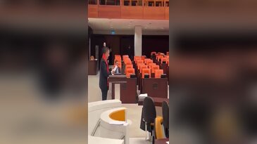 Meclis'te dikkat çeken anlar! Şehitlerin isimlerini tek tek saydı