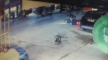Bursa'da çukuru fark edemeyen motosikletli yere savruldu