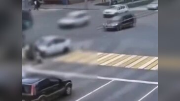 Trafikte korku dolu anlar: Kalp krizi geçirdi, 7 kişiyi aracıyla ezdi!