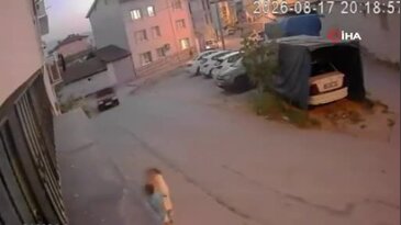 Bursa'da çocukların canını hiçe saydı! Drift yaparak girdi...