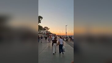 Sıcak havadan bunalan Bursalılar, Mudanya sahiline akın etti...