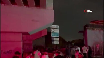 Direksiyon hakimiyetini kaybeden motosiklet sürücüsü bariyere çarparak ağır yaralandı
