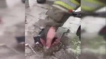 Alevlerin arasından çıkarıldı! Bursa'da yürekleri ısıtan anlar