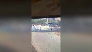 Bursa'da kaşla göz arasında hırsızlık! Kameralara yakalandı...