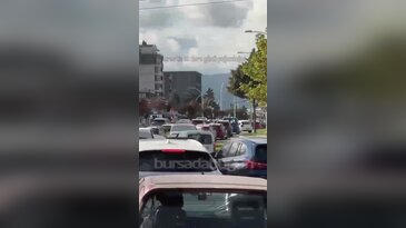Bursa'da ilk ders günü trafiği! Araçlar ilerlemekte zorlandı