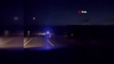 Bursa'da kontrolden çıkan kamyonet ağaçlara çarptı